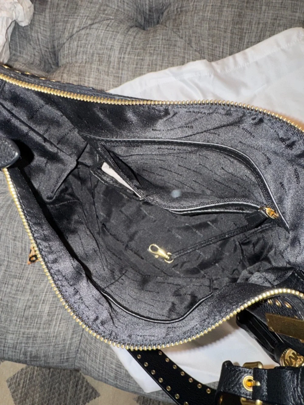 Michael Kors Brooklyn Black Grommet Leather Feedbag Crossbody NWT - Picture 13 of 17